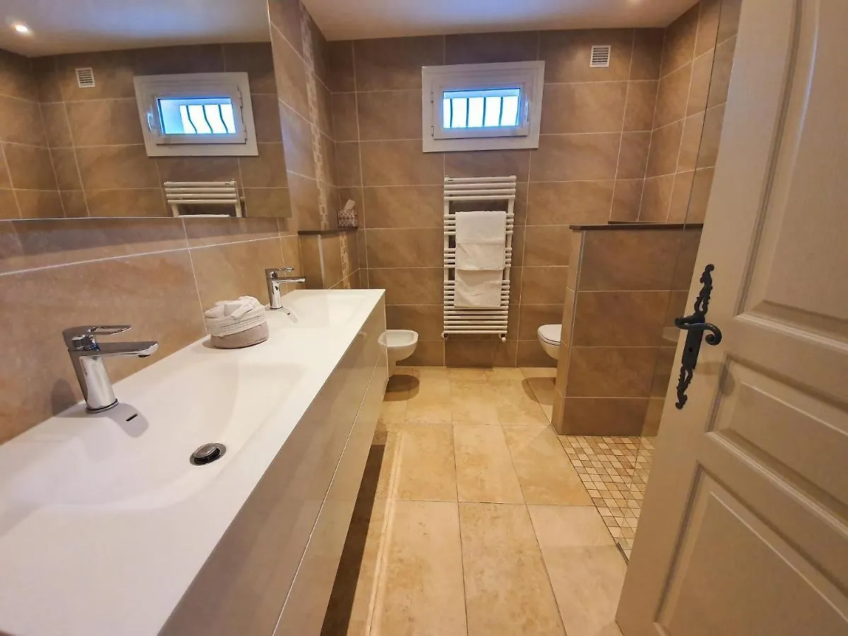 Sas Peval Villa Le Cannet 0*,  France